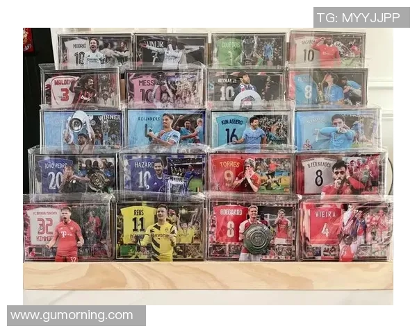 探秘足球球星镭射卡收藏价值与独特光影魅力 探秘足球球星镭射卡收藏价值与独特光影魅力